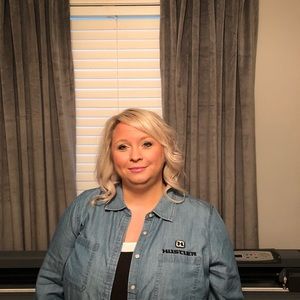 Meet your Posher, Melissa